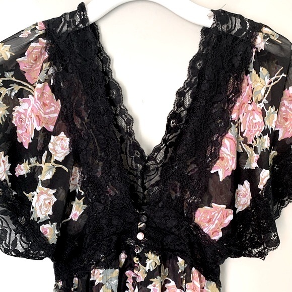 Seductions XS deep V floral lace top - Picture 2 of 11